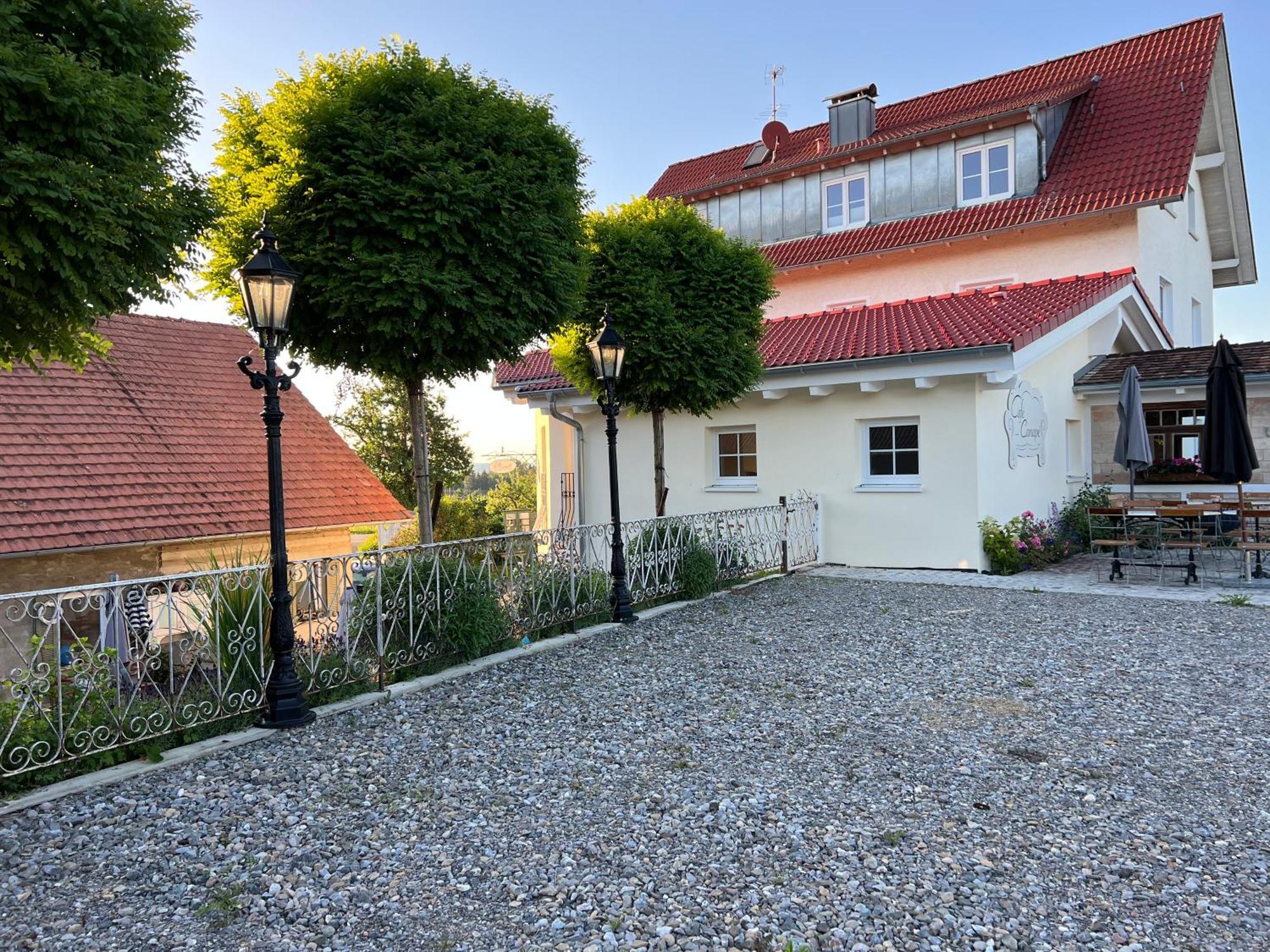 Cafe Canape, Wohlfuehlen Im Schoenen Hof Zwischen Ravensburg & Bodensee Экстерьер фото